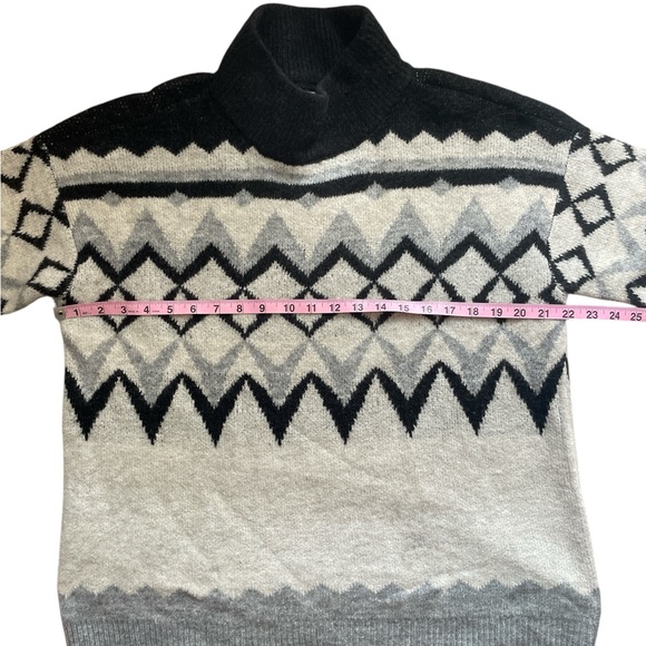 Maurices Gray Fair Isle Mock Neck Sweater Women’s Size Large - Picture 6 of 8